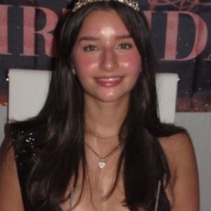 Meet your Posher, Daniela